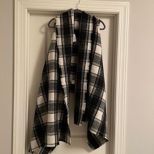NWT Sheri Bodell black and cream plaid blanket vest OS